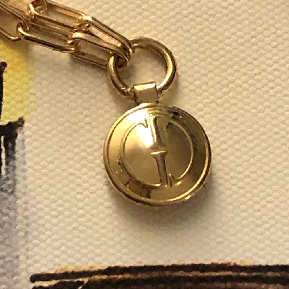 GUCCI Pendant/Medallion Charm Vintage on Stainless Steel Custom Chain Necklace